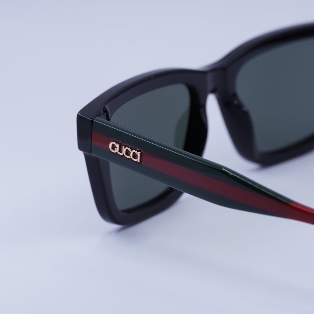 Gucci GG1869S 001 Sunglasses Shiny Black/Green/Red Square Frame, Grey Lenses - Picture 3 of 9